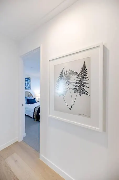 Holiday home The Hamptons Lake House - Noosa Heads Luxury House