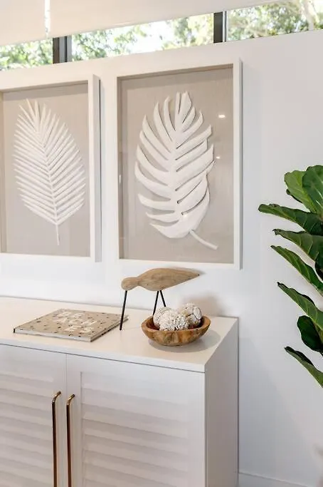 The Hamptons Lake House - Noosa Heads Luxury House